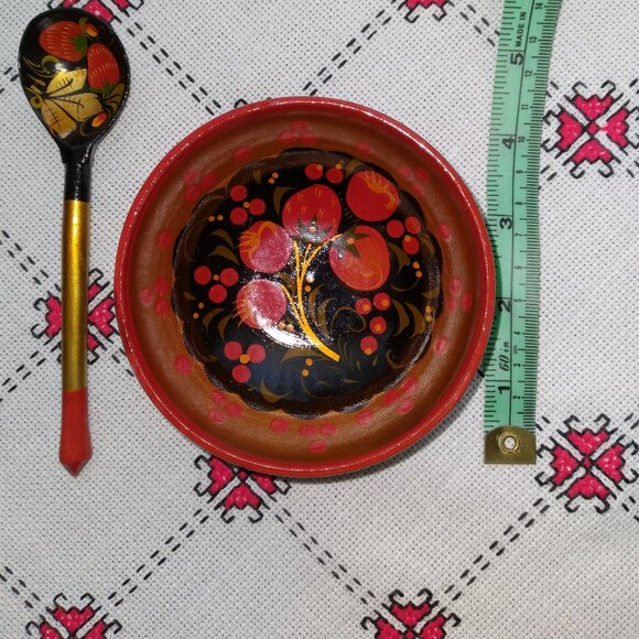 Vintage Unique Set of Wooden Plate & Spoon, Made in Ukraine - Picture 2 of 3